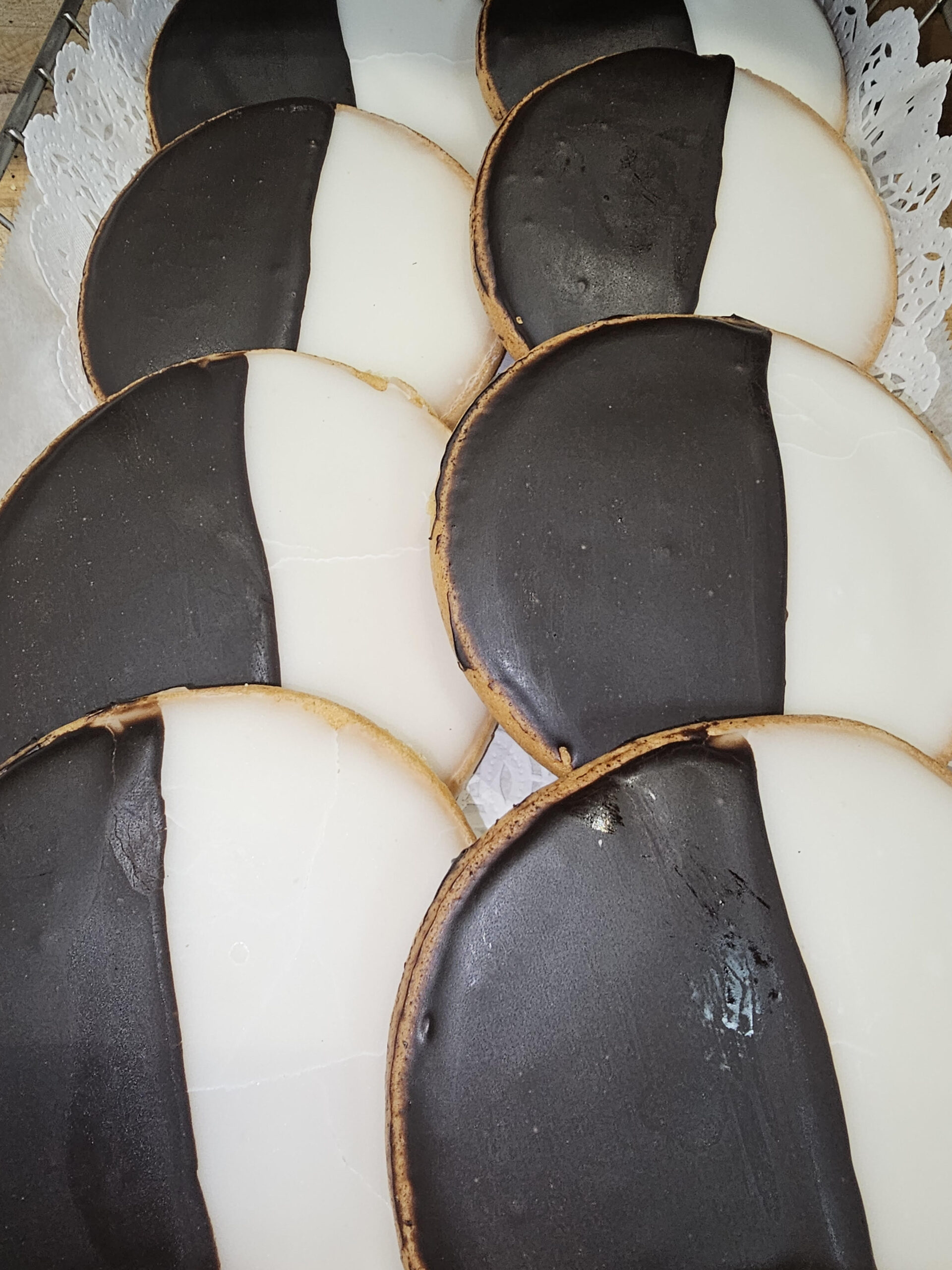 Black and White Cookie